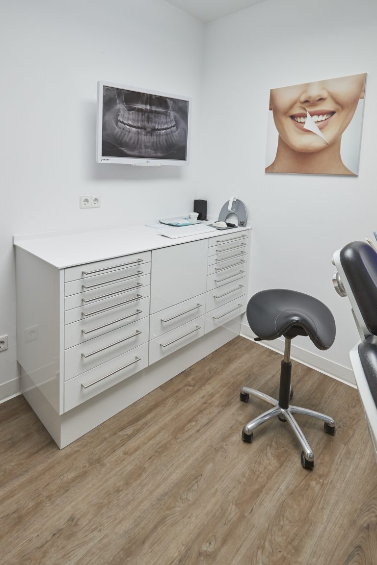 Zahnarztpraxis Dr. Katrin Regler - Bezold